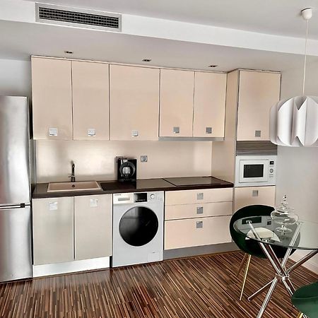 شقة Apartamento Centrico Con Plaza De Garaje Y Piscina مرسية المظهر الخارجي الصورة